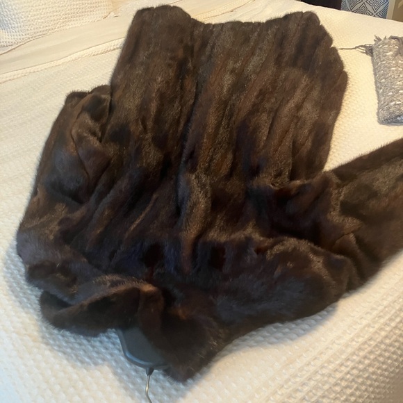 Beautiful fur coat - Picture 11 of 14